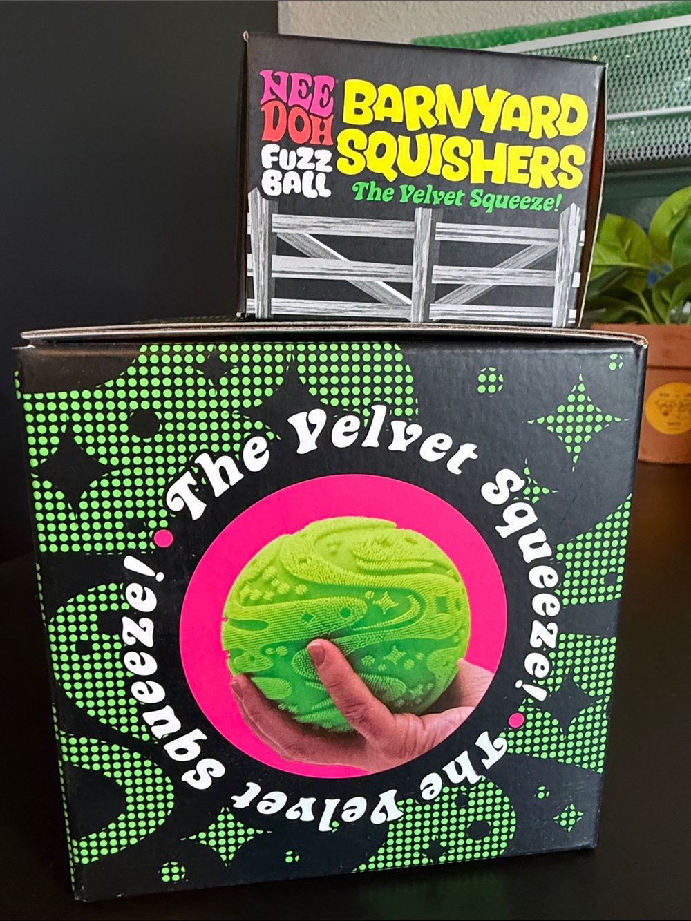 *New Release Super NeeDoh Fuzz Ball & Barnyard Squishers - Green Authentic two - Picture 4 of 8
